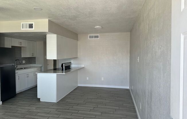 1 bed, 1 bath, 650 sqft, $1,095, Unit Unit 21