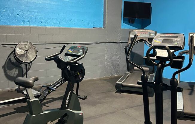 2 beds, 1 bath, 1,220 sqft, $1,850, Unit 328