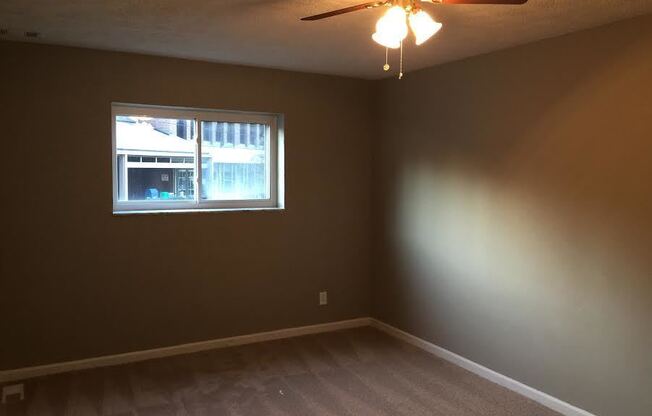 1 bed, 1 bath, 755 sqft, $925, Unit 19