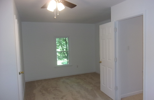 2 beds, 1.5 baths, $1,500