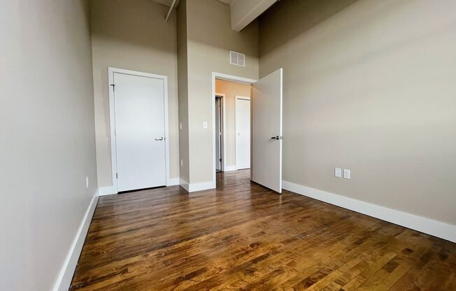 2 beds, 2 baths, 957 sqft, $2,400, Unit UNIT 611