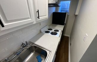 Studio, 1 bath, $1,100, Unit 201