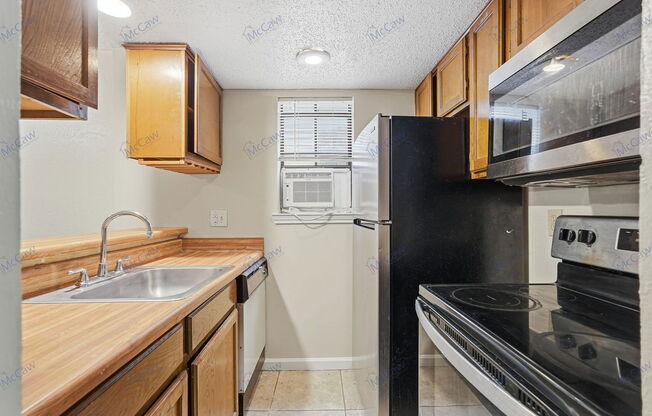 1 bed, 1 bath, 550 sqft, $1,000, Unit 321
