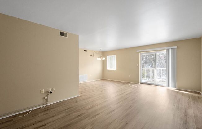 2 beds, 1 bath, 950 sqft, $999, Unit 110 L