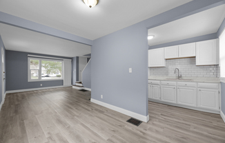 1208 E 26 AVE