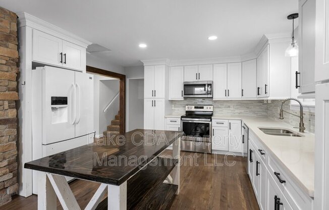 1017 N 12 ST
