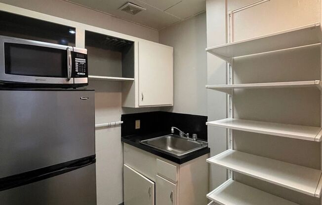 1 bed, 1 bath, 450 sqft, $1,250, Unit 209