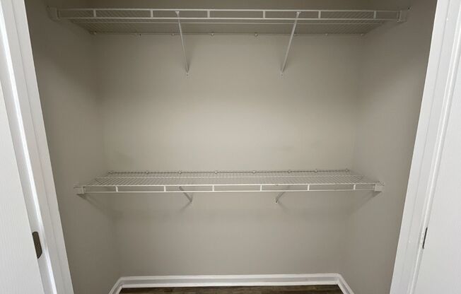 1 bed, 1 bath, 765 sqft, $1,125, Unit 2700-4