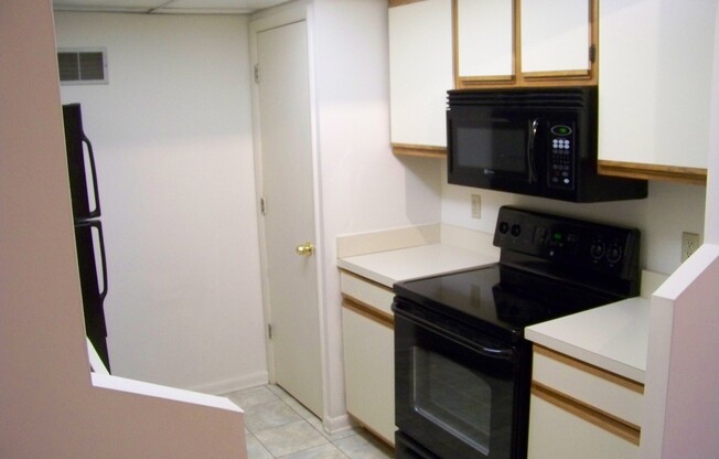 West End Condo--Great Location!