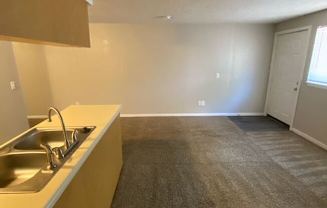 1 bed, 1 bath, 636 sqft, $710, Unit 507-107