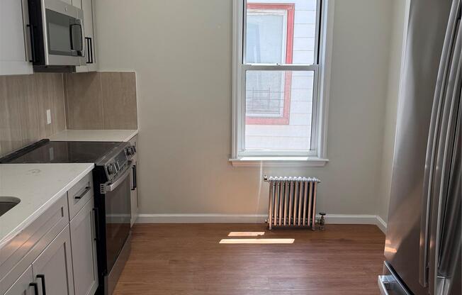 597 E 4 ST