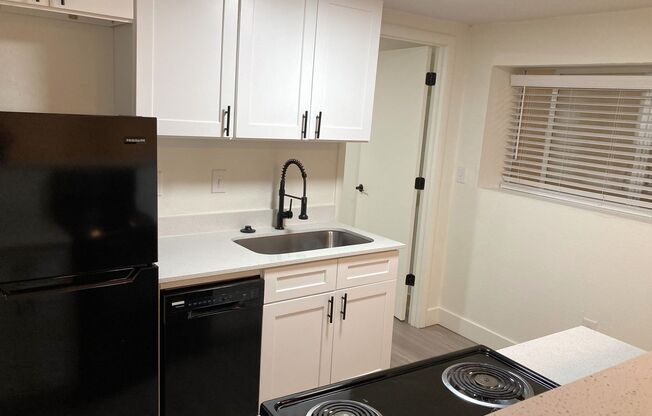 1 bed, 1 bath, 525 sqft, $1,199, Unit 30