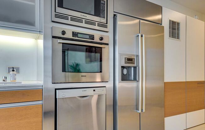 Studio, 1 bath, $1,900