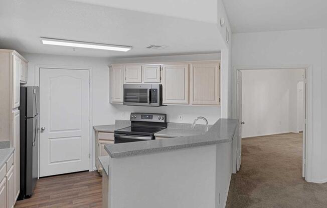 1 bed, 1 bath, 740 sqft, $1,425
