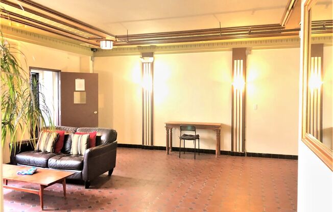 Studio, 1 bath, $1,525, Unit 102