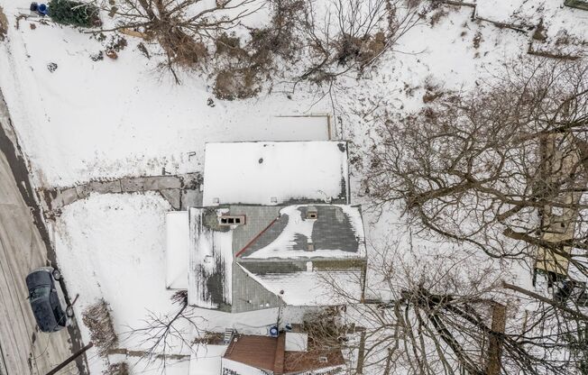 Stunning 3 bedroom home in Brookline available July 1!