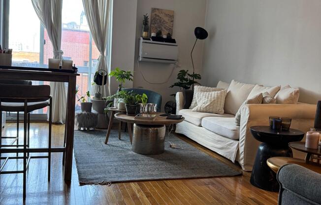 1 bed, 1 bath, $5,500, Unit 5T