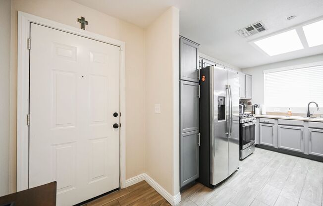 2 beds, 2 baths, $1,700