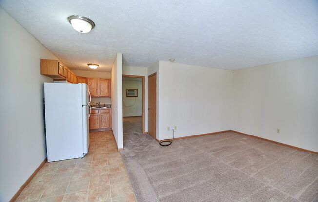 1 bed, 1 bath, 650 sqft, $865, Unit 836