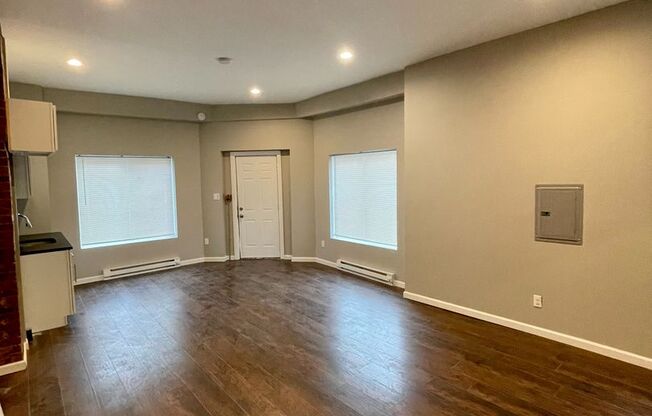 Studio, 1 bath, 500 sqft, $800, Unit 1st Floor Front