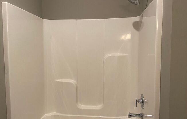 1 bed, 1 bath, 789 sqft, $925, Unit 29