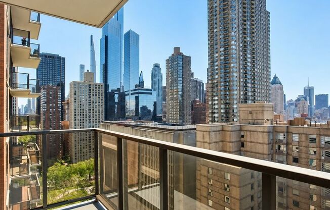 1 bed, 2.5 baths, 633 sqft, $6,000, Unit 23H