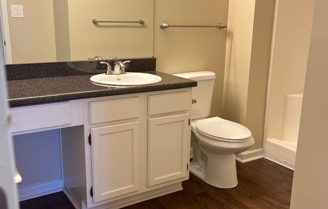 2 beds, 2 baths, 1,189 sqft, $1,650, Unit 922