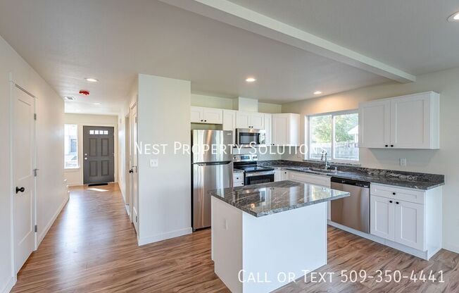 1073 S GRAND DR