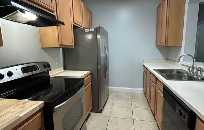Spacious 2/2 Condo in Gated Orlando Community – Near Universal & EPIC Universe!