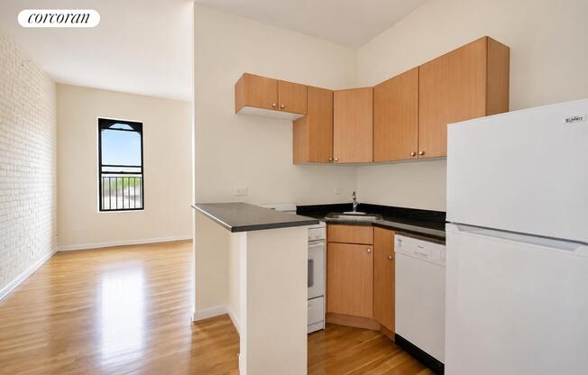 1268 AMSTERDAM AVE