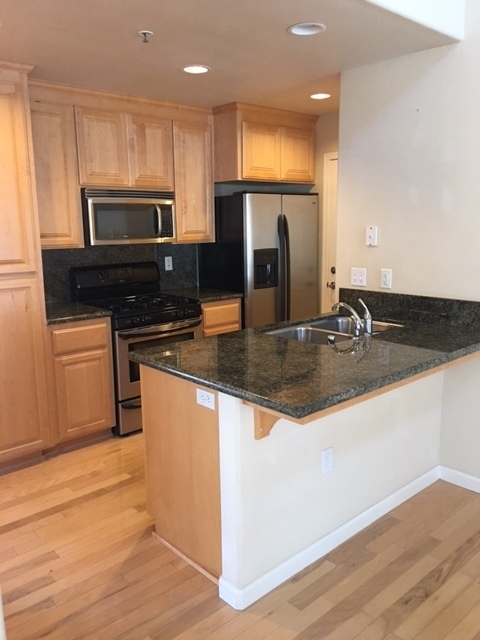 2 beds, 2 baths, $2,800