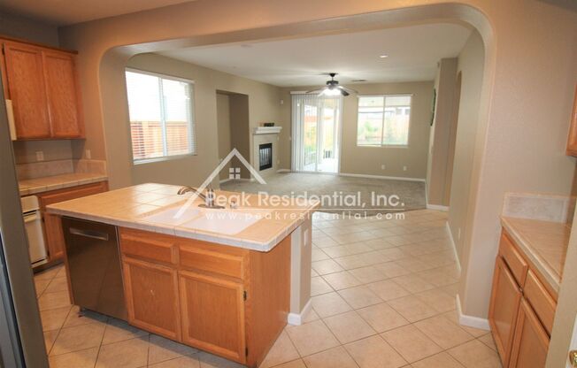 Wonderful North Natomas 3bd/2ba Home with 2 Car Garage