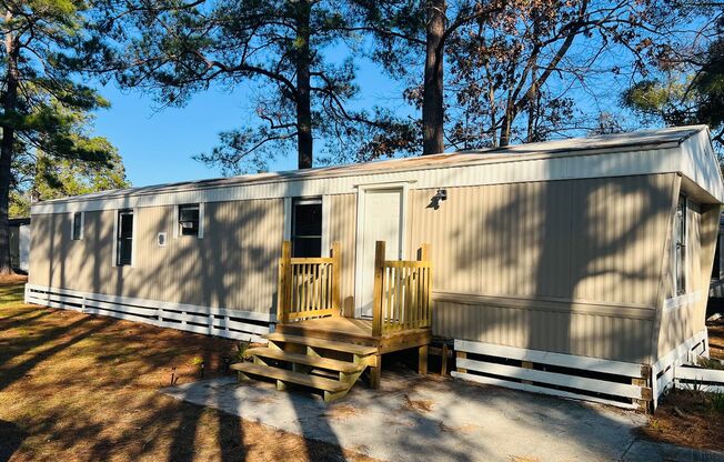 Charming 3-Bedroom – Water Included!