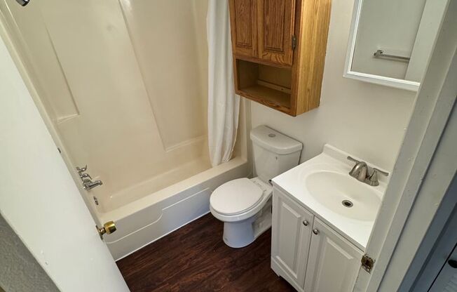 1 bed, 1 bath, 650 sqft, $800