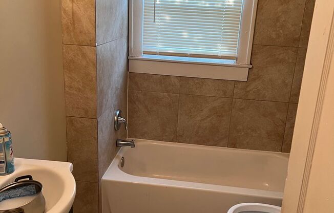 943 Central-2