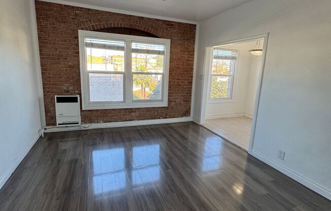 Studio, 1 bath, 440 sqft, $1,233, Unit 102a