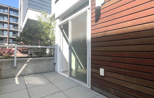 1 bed, 1 bath, 450 sqft, $1,600, Unit 204