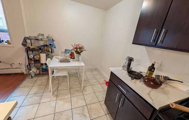 1 bed, 1 bath, 750 sqft, $1,595, Unit 1111H-300