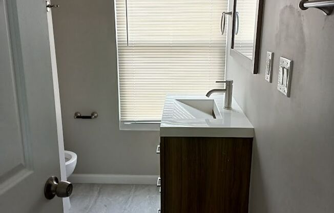 1 bed, 1 bath, 650 sqft, $1,050, Unit Unit 1