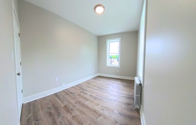 715 N 8 ST