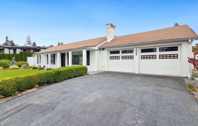Bellevue Rambler Near Downtown – Incredible Value