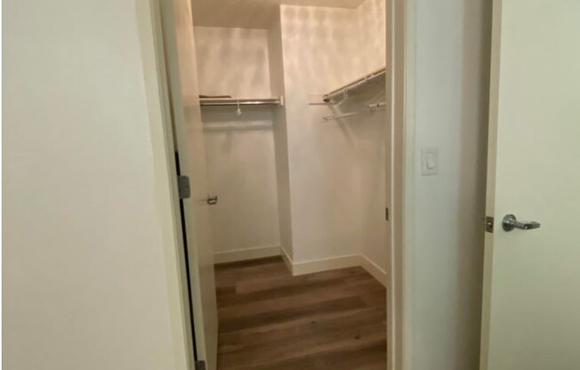 2 beds, 2 baths, 1,050 sqft, $3,100