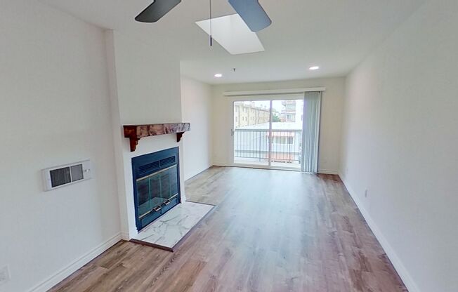 2 beds, 1 bath, 840 sqft, $2,550, Unit 416