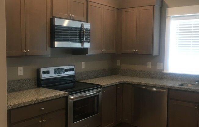 2 beds, 2 baths, 1,320 sqft, $1,595, Unit 4