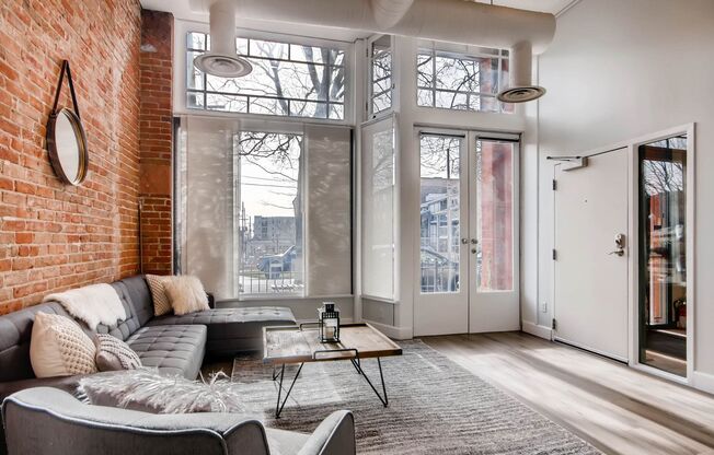 2323 W. 30th Ave