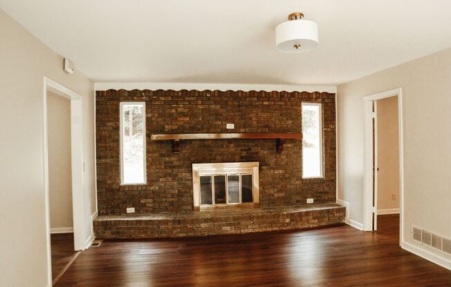 3 Bed, 2 Bath Home in Flowery Branch, GA