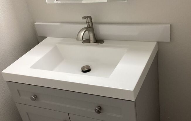 2 beds, 2 baths, 880 sqft, $1,800, Unit 209