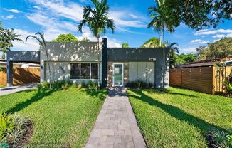 1718 N VICTORIA PARK RD
