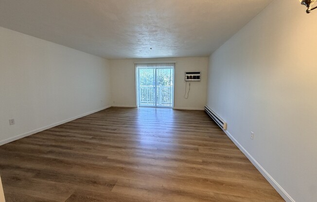 Studio, 1 bath, $1,700, Unit 48