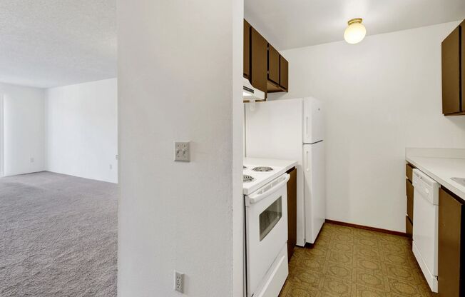 2 beds, 1 bath, 799 sqft, $1,600, Unit 224